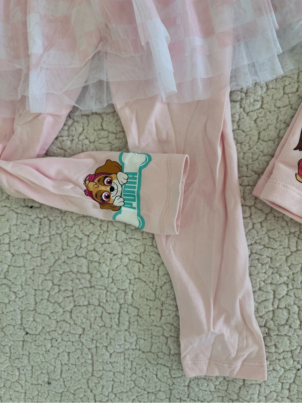 New girls Sz 4T Puma Pink Paw Patrol Set with Tutu & Leggings, sweatshirt, socks